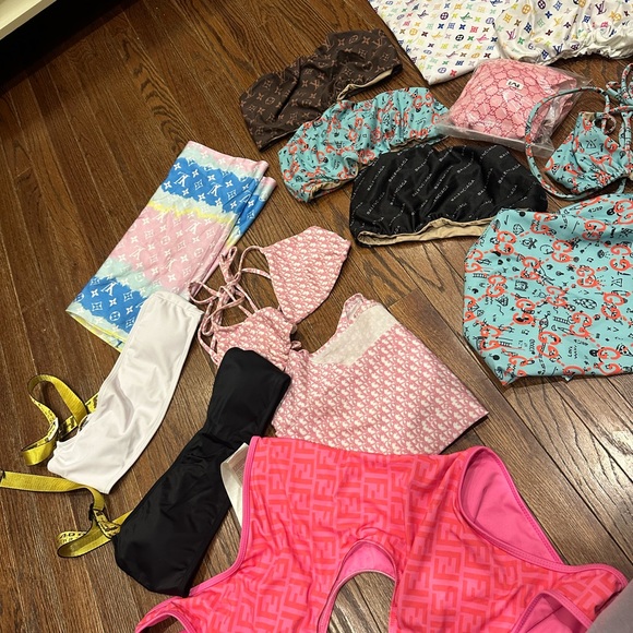 Bathing suit bundle never worn - Picture 2 of 5